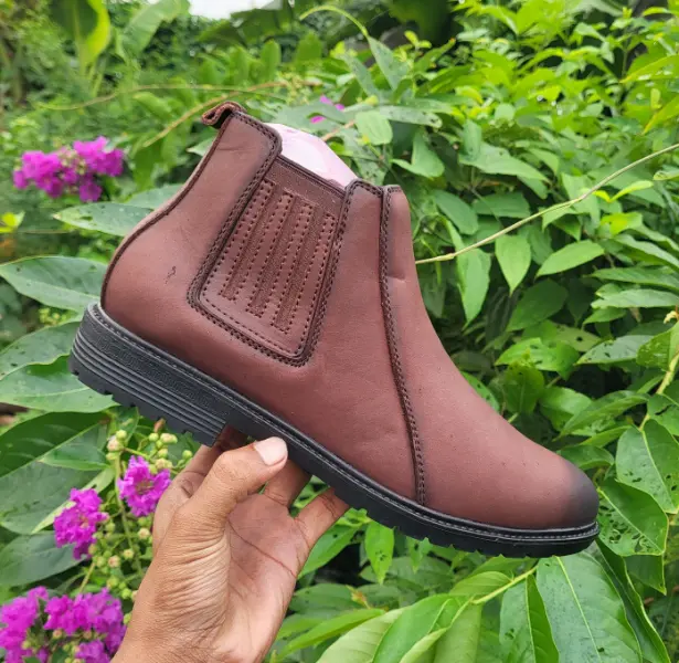 Premium Chelsea Boot - Image 4
